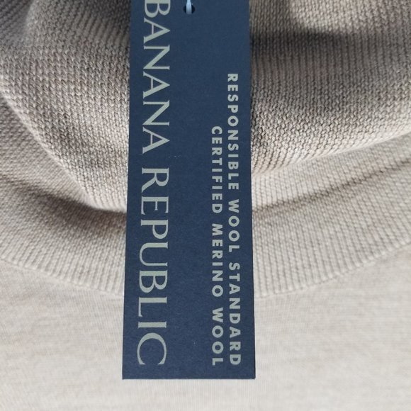 Banana Republic Merino Textured Turtleneck Sweater in Dark Camel Size M/T - NWT - Picture 5 of 8